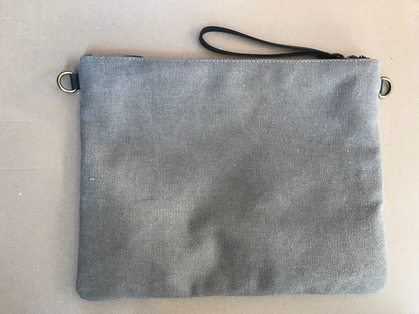 Tasche mit Rosenapplikation