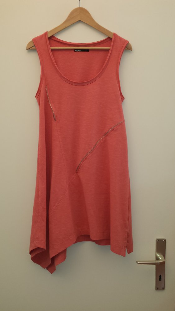 Sommerkleid mit Reißverschlussdetails