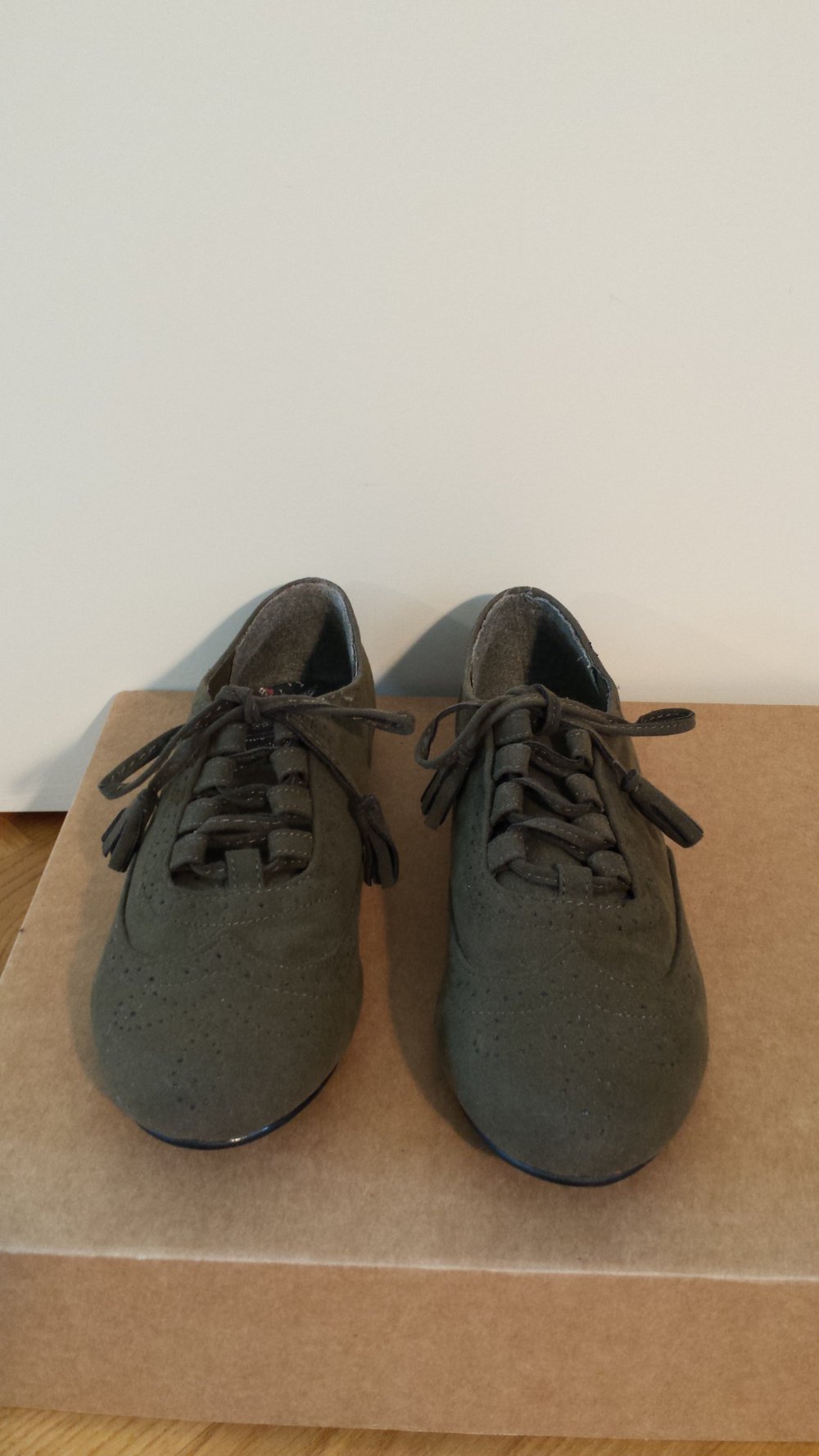 ungetragene Budapester in 39 von Atmosphere