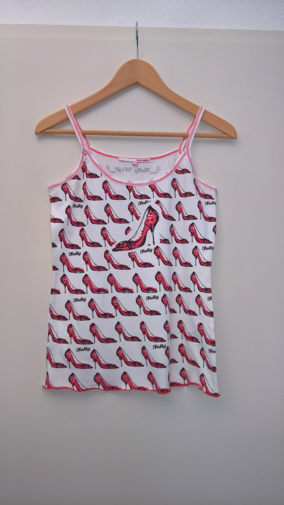 ungetragenes Baumwolltop mit Schuhprint in 38