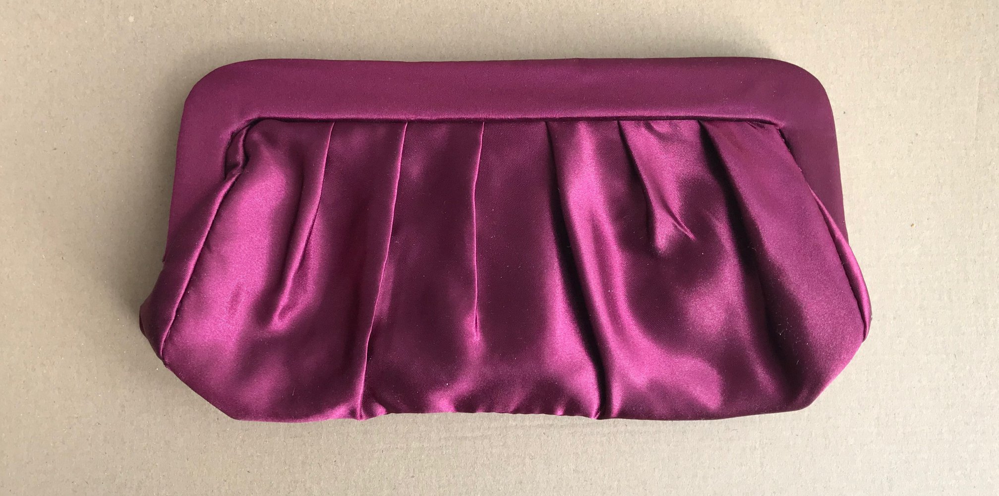 lila Abendclutch
