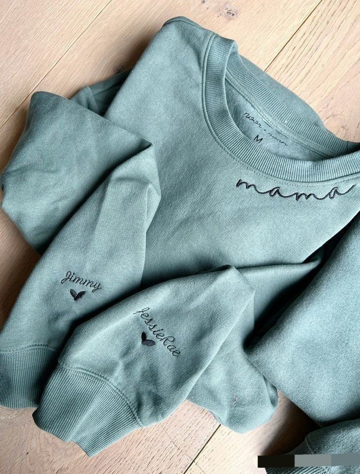 individuell bestickter pulli