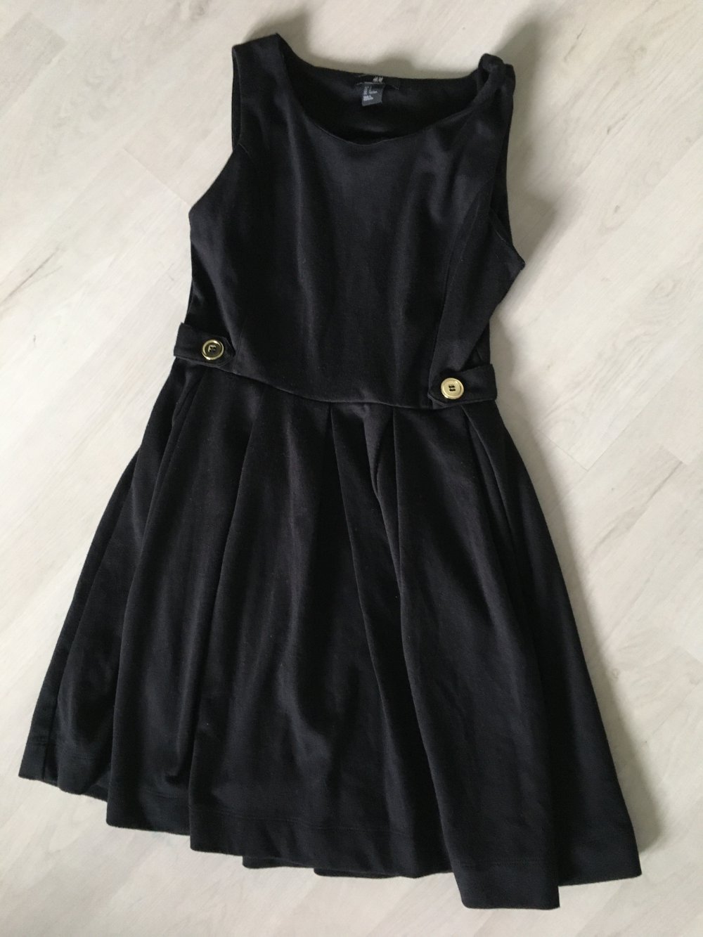 Kleid schwarz mit goldenen Knöpfen S H&M vintage rockabilly 