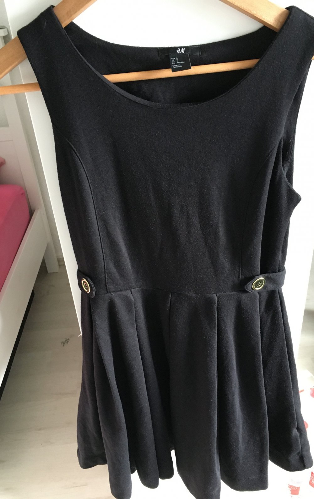 Kleid schwarz mit goldenen Knöpfen S H&M vintage rockabilly 
