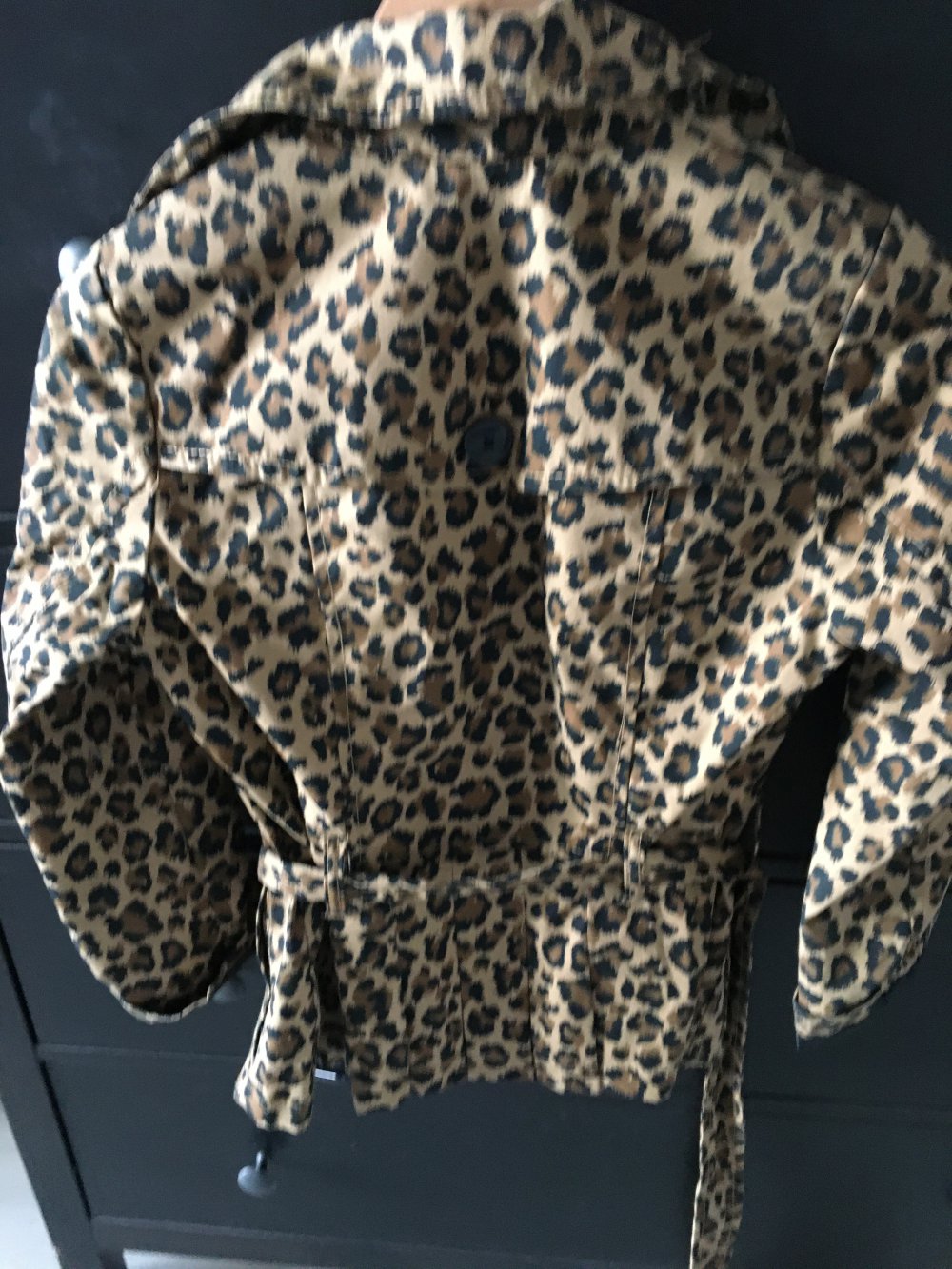 Leo Leopard Jacke Kurzer Trenchcoat Regenjacke retro rockabilly vintage H&M S tailliert