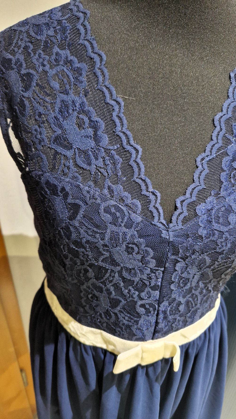 Elegantes ASOS Kleid