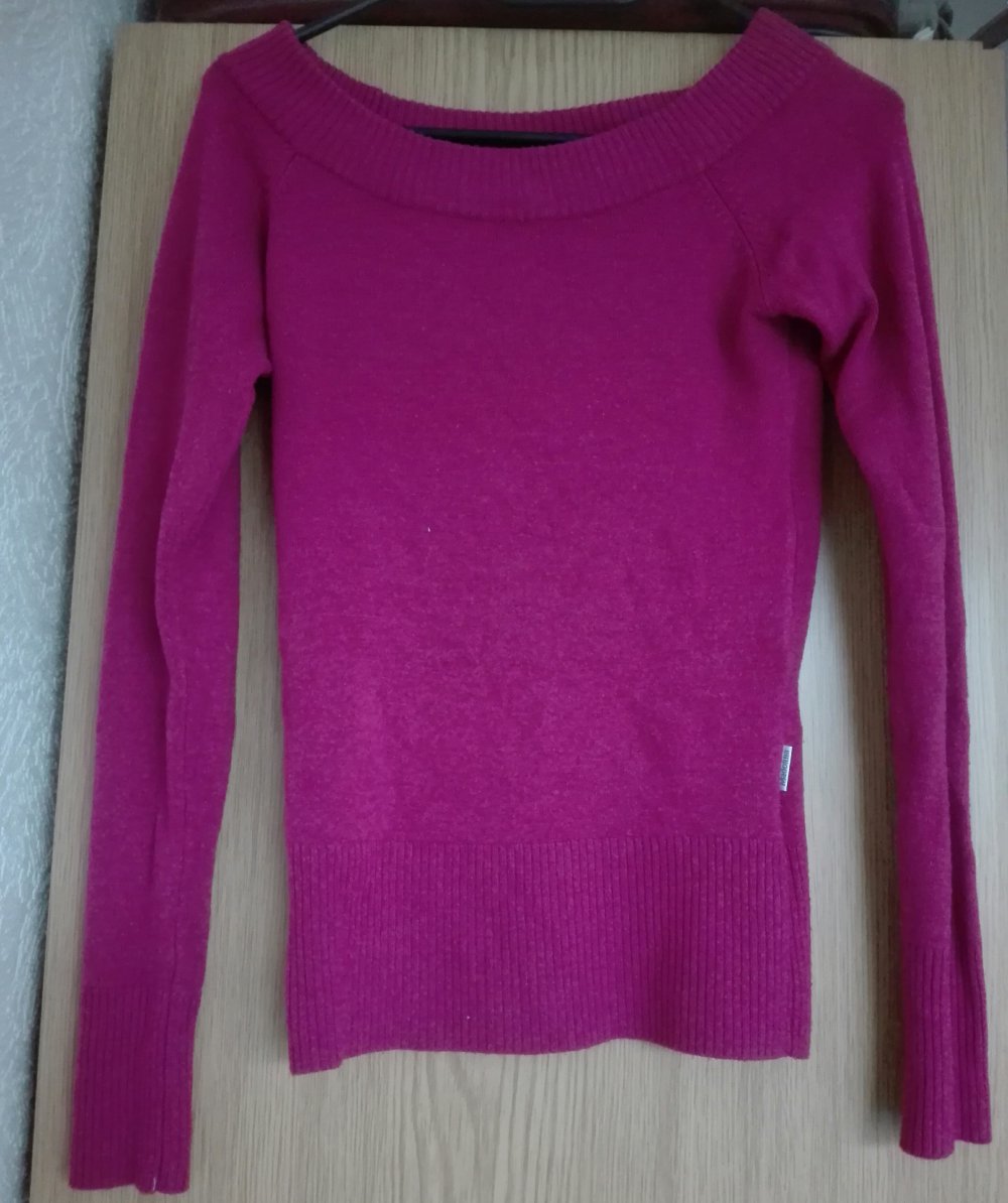 pinker Pullover mit Rundhalsauschnitt