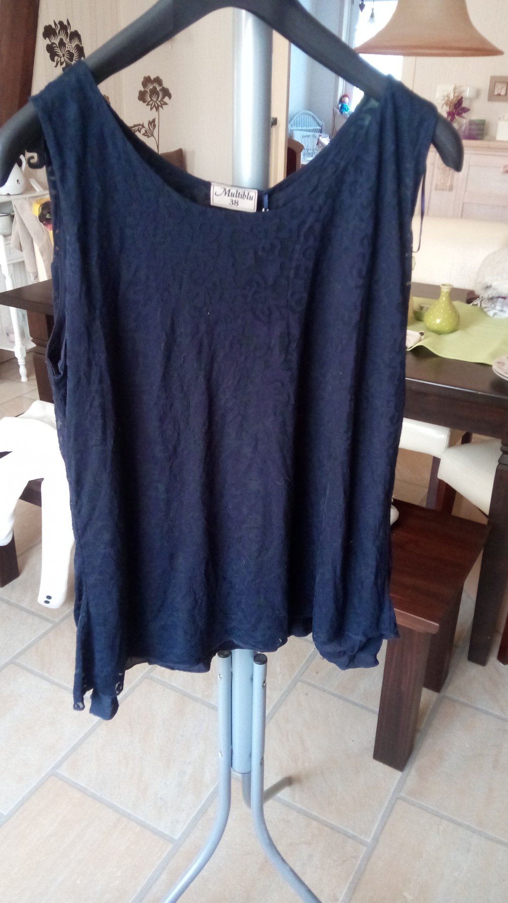 *Neu mit Etikett* luftiges Top dunkelblau