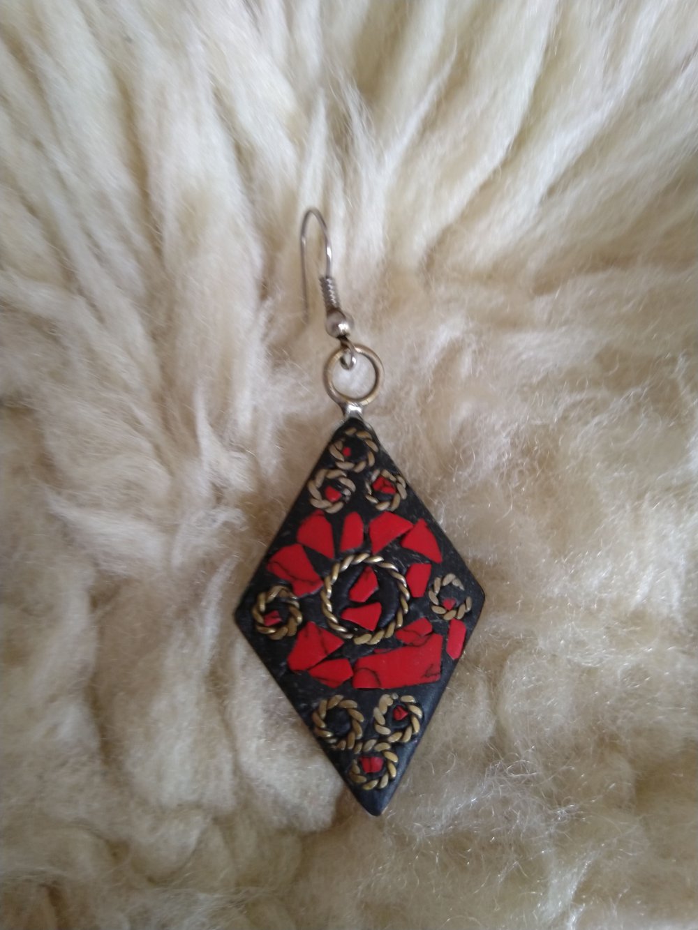 Mosaik Ohrring einzeln rot schwarz