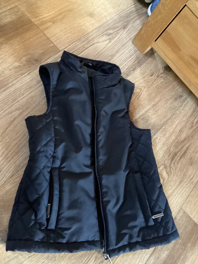 TCM wunderschöne,neuwertige Weate gr.134/140