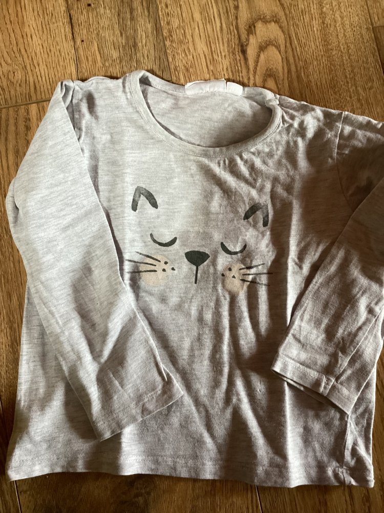 Schönes Longshirt gr.86/92