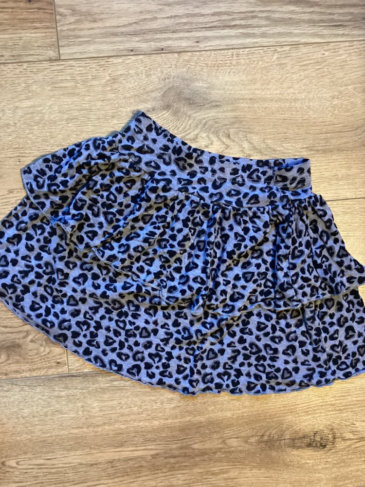 schöner Stufenrock gr.122