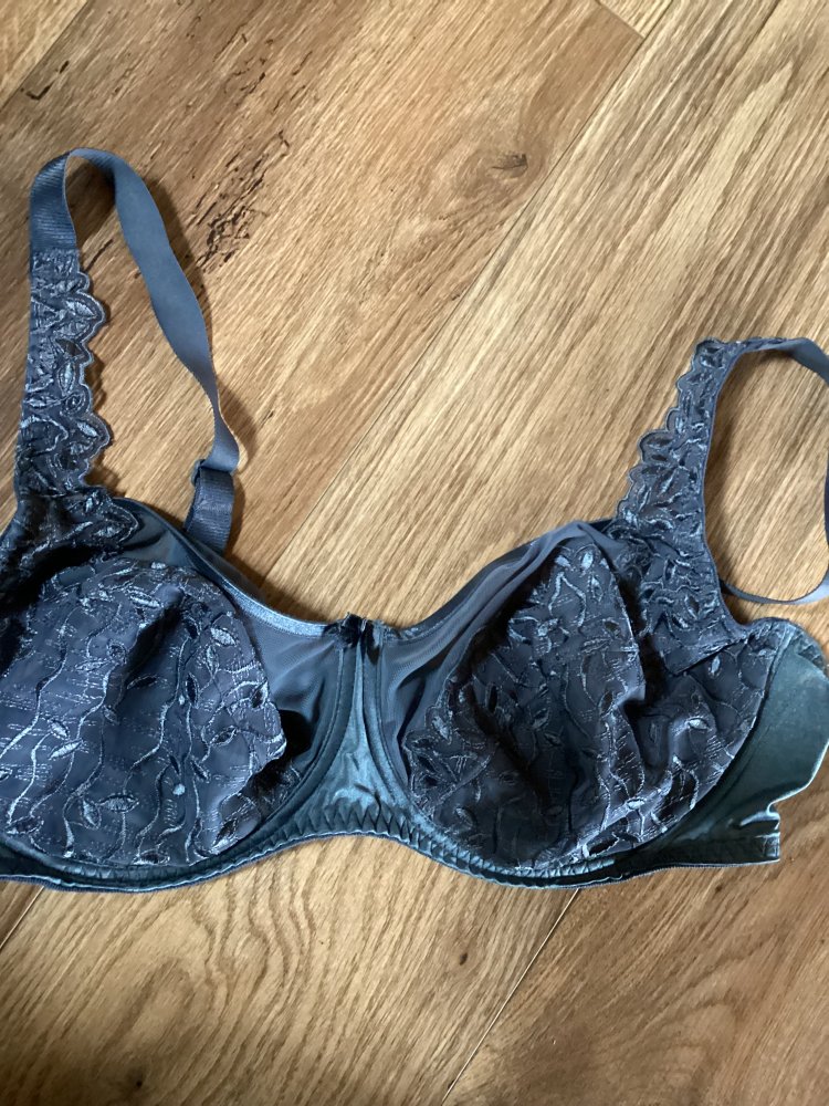 wunderschöner Marken Bh gr.90 D in rauchblau