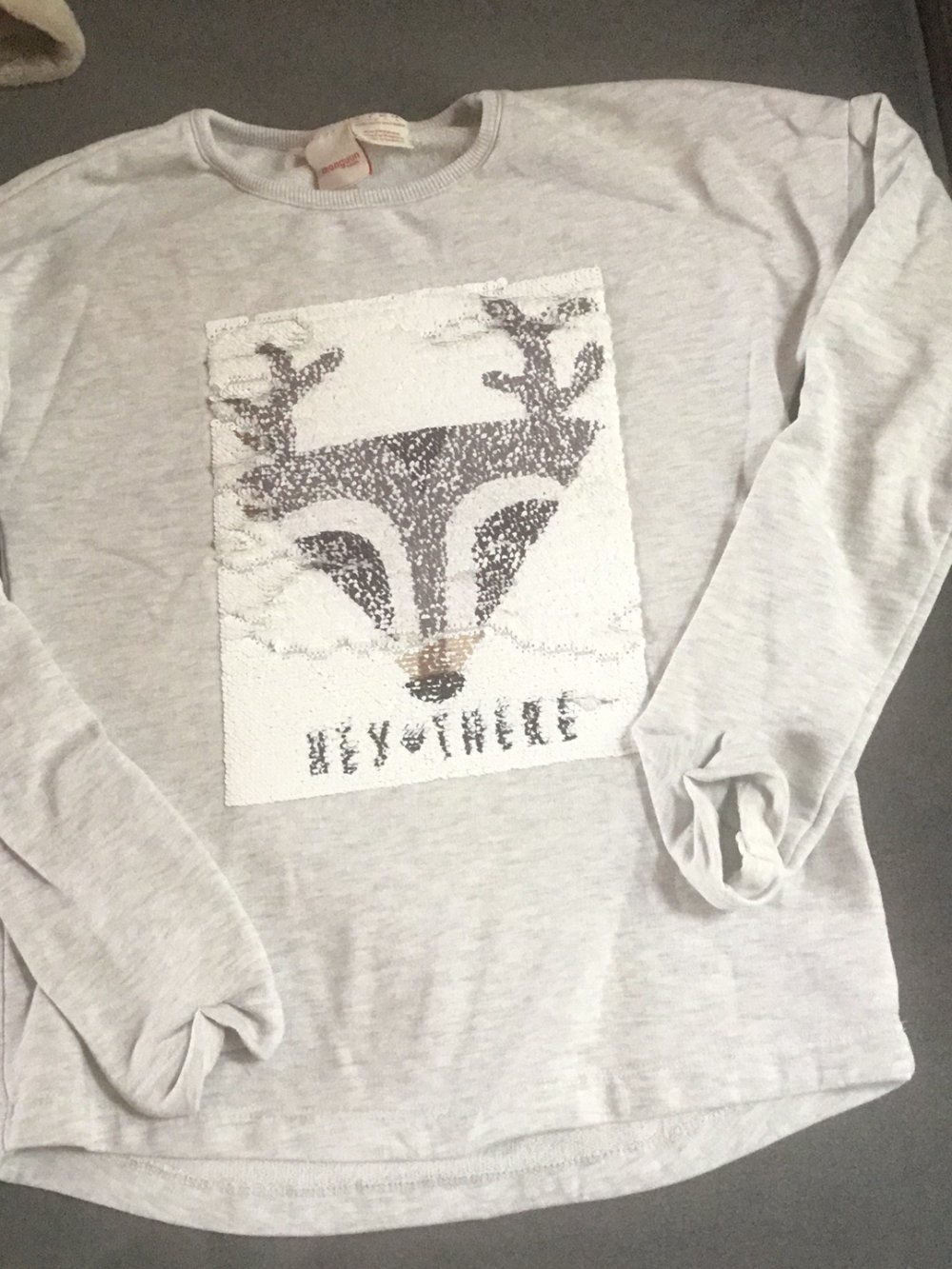 Schöner Wendepailetten Pullover gr.134 von Manguun