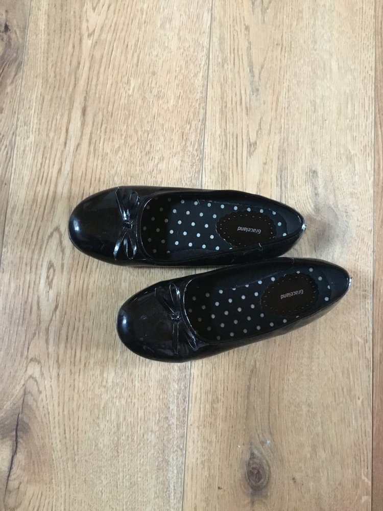Schöne Lackballerinas gr.35
