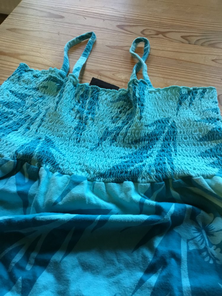 Cash one Schönes Kleid gr.134/140