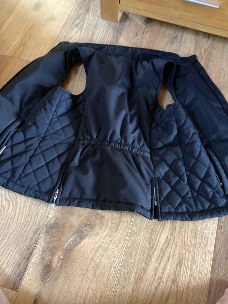 TCM wunderschöne,neuwertige Weate gr.134/140