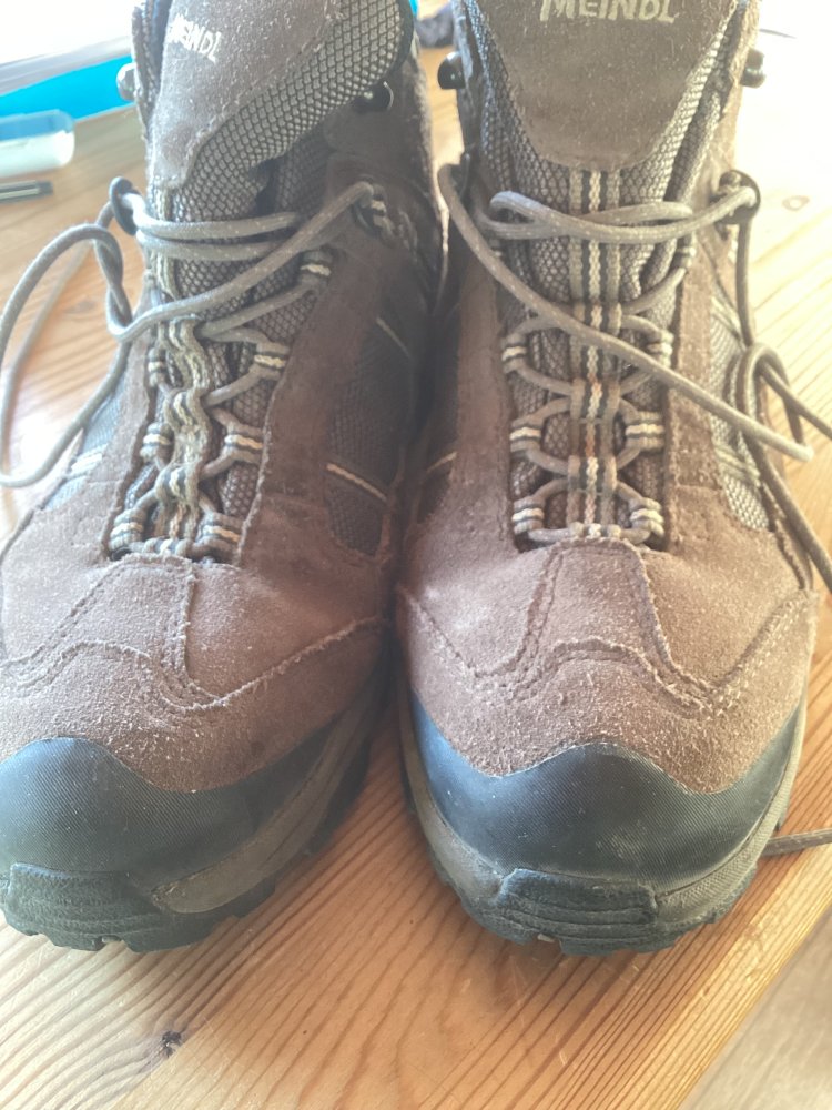 schöne neuwertige Wanderschuhe von Meindl gr.6,5in braun,wenig getragen entspricht gr.40