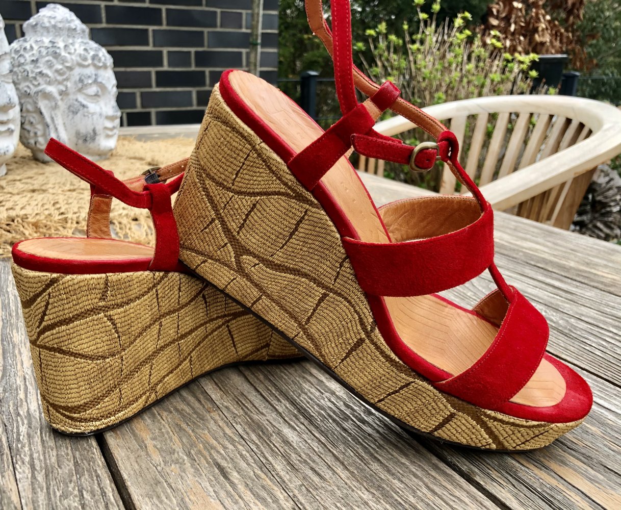 Chie Mihara, Designer Wedges, Sandale, Wildleder, rot, Gr. 38,5, neuwertig
