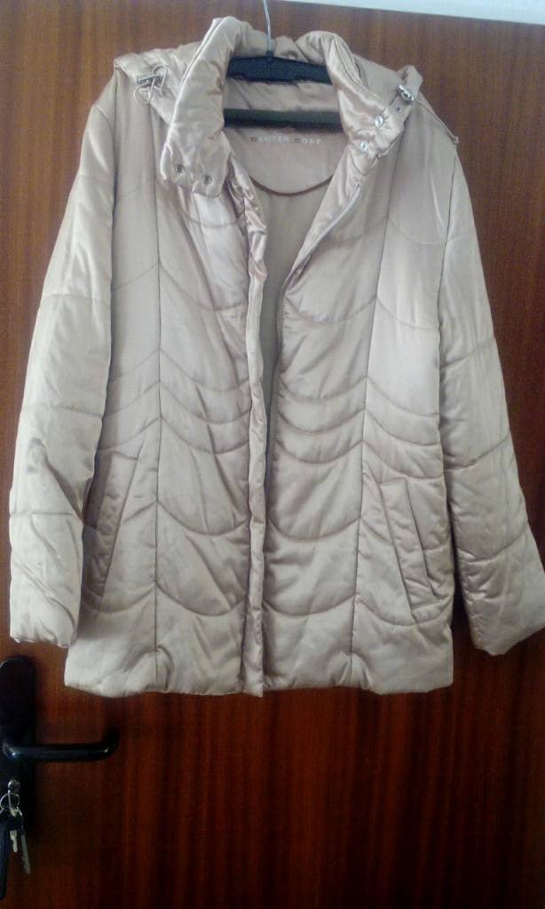 Jacke mit Kapuze