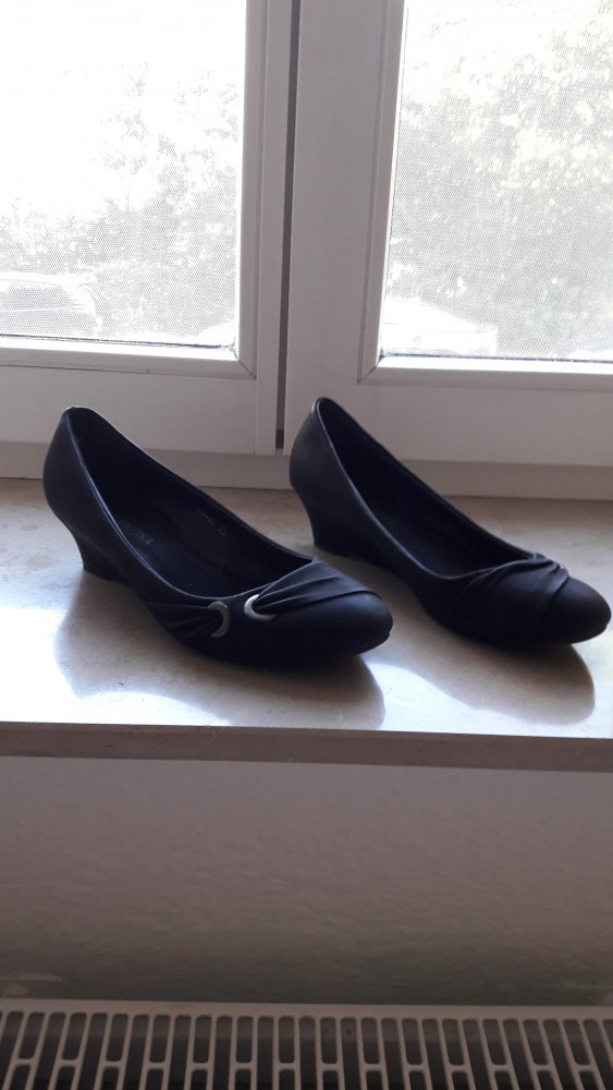 NEUE Ballerinas mit Keilabsatz