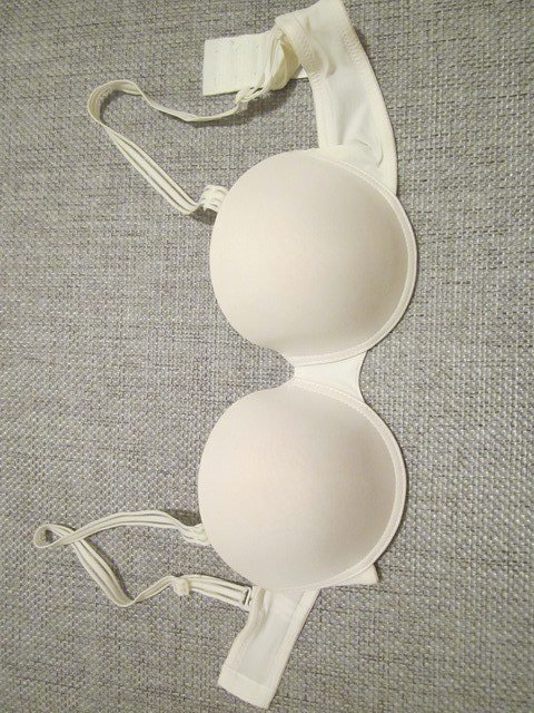 NEU! Weißer Push up BH