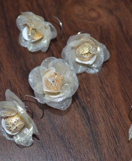 10 Blumen-Curlies nougatfarben von Valerie by Kleemeier