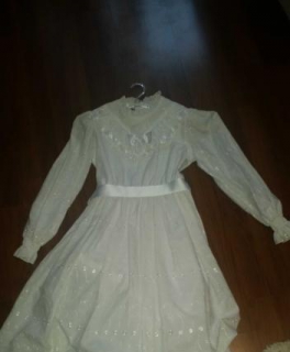 Schönes Kommunionskleid Gr. 134