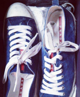 Prada Sneaker aus Veloursleder