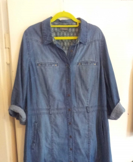 lässiges Jeanskleid