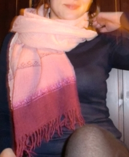 Rosa-pinker Schal / Tuch mit schönen Details von Takara