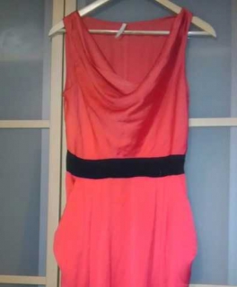 Kleid rot No Name Gr.38 Wasserfallausschnitt seidiger Stoff Seitentaschen