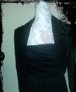 Schwarze Strickjacke Stuchi, S/M + Only Netzkleid mit fehlender Öse, S/36