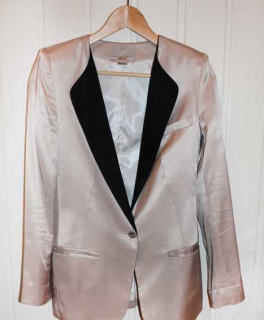 Schicker, glänzender Blazer in altrosa