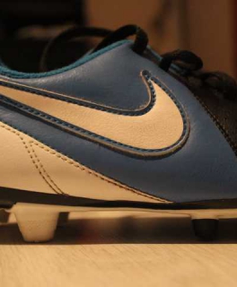 Nike Fußballschuhe Größe 38
