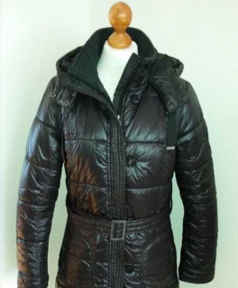 Wintermantel Steppmantel S. Oliver schwarz Gr, L Neu ultra leicht