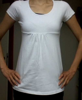 T-Shirt im leichtem Babydoll Schnitt