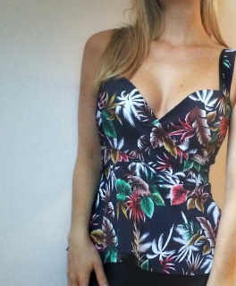 NEU Sheinside Top mit Aussparungen