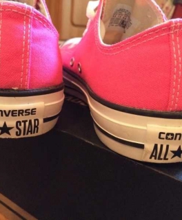 Converse Pink