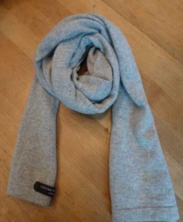 Grauer, schmaler Kaschmir Schal