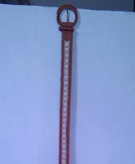 Auffälliger Gürtel im Cowgirlstyle