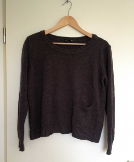 Schokobrauner Strickpullover