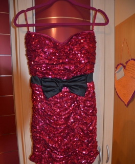 rot/pinkes Paillettenkleid 