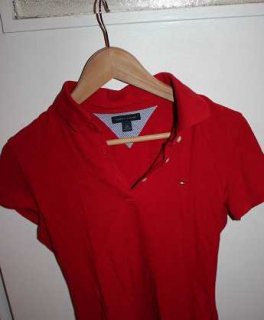 rotes Polo- Shirt von Tommy Hilfiger, Größe S