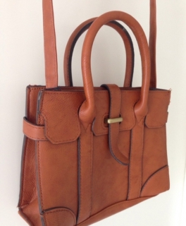 Sehr schöne kleine Umhängetasche