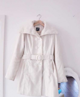 Schöner Mantel weiß // Herbst-Winter14