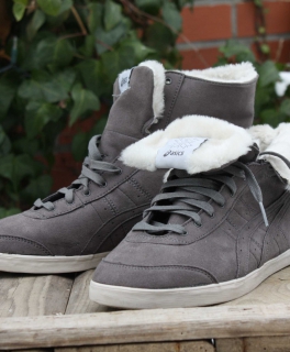 Asics Kaeli Hi Su Charcoal Gr. 40,5 - Wintersneaker, gefüttert