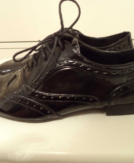 Schwarze Lackschuhe 38