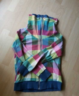 Süsse sweatjacke in knalligen farben