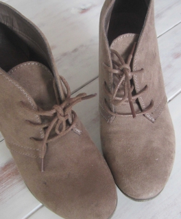 Stifeletten in taupe 